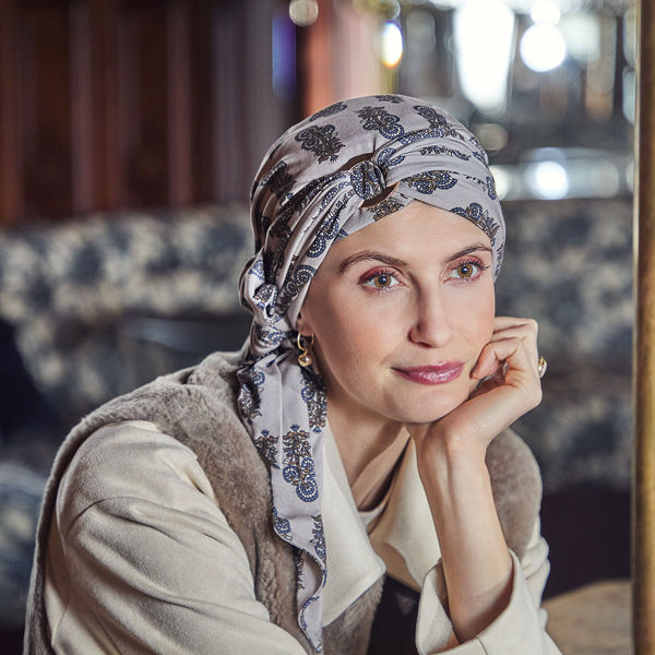 HocMantra Scarf - Paisley Elegance